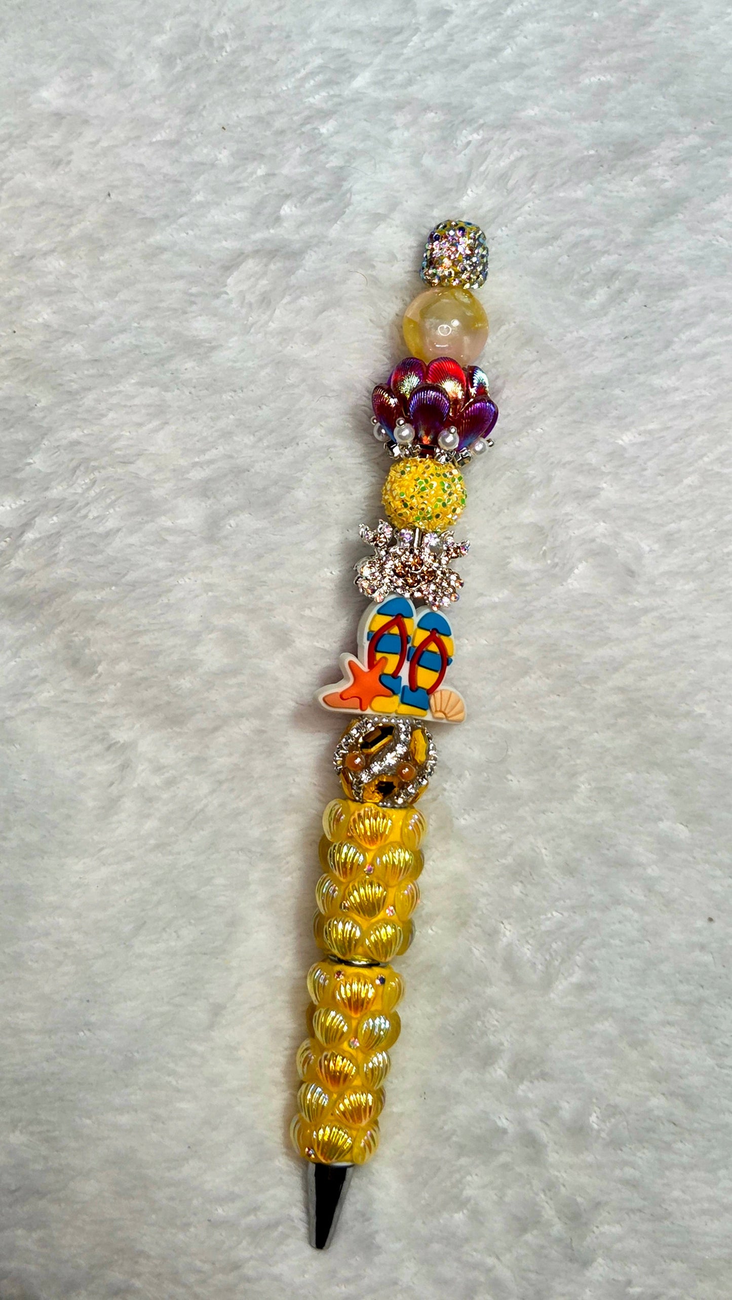 Flip Flop Beach Gold Beadable Pen – handmade tropical beach beaded pen with flip flop charm and gold shell barrel